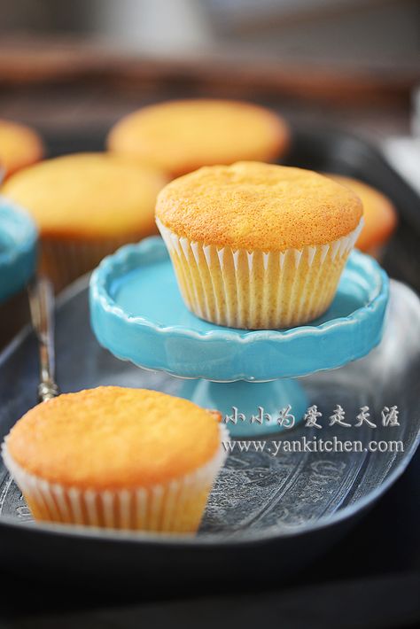 Sponge cupcakes — Yankitchen Vanilla Sponge Cupcakes, Sponge Cake Cupcakes, Sponge Cupcake Recipe, Sponge Cupcakes, Cake Sponge, Lemon Pound Cake Recipe, Sponge Cakes, Steamed Cake, Recipe Cake