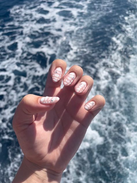 White Blooming Gel Nails, Snakeskin Nails, Blooming Gel Nails, Blooming Gel, Print Nails, White Snake, Snake Skin Print, Holiday Nails, Natural Nails