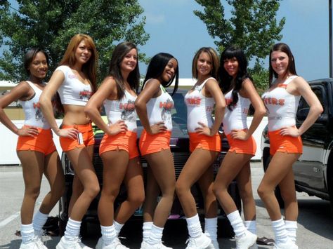 Florissant, MO Hooters Girls Hooters Outfit, Hooters Costume, Lazy Day Outfits, Twin Peaks, Dream Job, Missouri, Outfit Of The Day, Illustration Art, Halloween