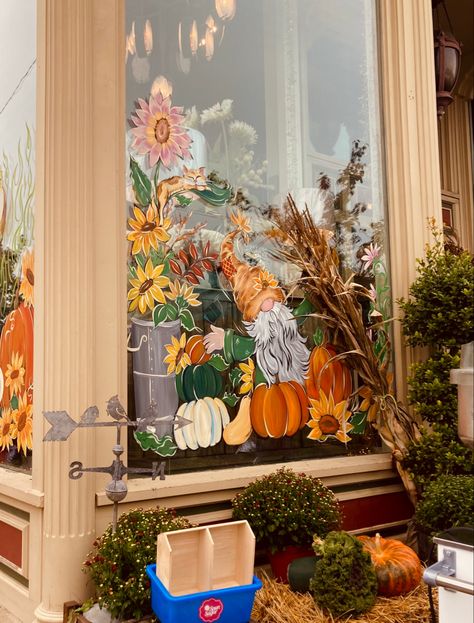 Autumnal Window Displays, Painted Shop Windows, Pumpkin Window Art, Fall Window Drawing Ideas, Fall Window Painting Store Fronts, Pumpkin Window Painting, Autumn Shop Window Display, Autumn Window Art, Autumn Window Painting