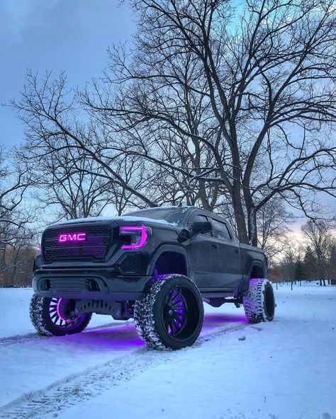 Purple Truck Aesthetic, Inside Of Truck Ideas, Black Pickup Truck Aesthetic, Cool Cars And Trucks, Trucks For Women, Cute Trucks, Pink Lifted Trucks, Chevy Colorado Lifted, Pink Chevy Trucks