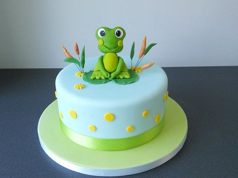 1st Birthday Desserts, Tiana Cake, Candle Cakes, Baby 1st Birthday Cake, Frog Baby Showers, Frog Birthday Party, Second Birthday Cakes, 1st Bday Cake, Frog Cake