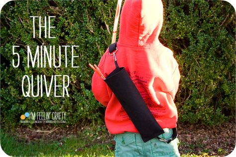 How to make a quiver (arrow holder) in 5 minutes Diy Arrow Holder, Archery Quiver Diy, Quiver Pattern Diy, Diy Quiver, Free Quiver Sewing Patterns For Children, Diy Bow And Arrow For Kids, Bow And Arrow Quiver Diy, Arrow Costume, Archery Party