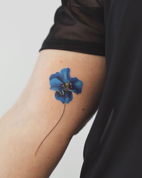 Himalayan blue poppy tattoo by Rey Jasper - Tattoogrid.net Teal Flower Tattoo, Blue Poppy Tattoo, Blue Flower Tattoo, Shoulder Piece Tattoo, Blue Poppy Flower, Himalayan Blue Poppy, Blue Flower Tattoos, Chameleon Tattoo, Poppy Flower Tattoo