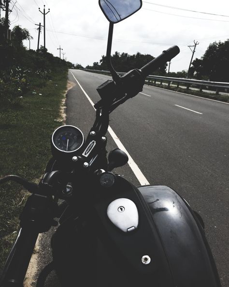 Bike Road trip The scenic route from Chennai to pondicherry a 150 km Road Trip with a rider bike Avenger 220 Street. Avengers Bike, Bike Road Trip, Avenger Bike, Rider Bike, Nandi Hills, Motos Vintage, Nature Family, Davidson Bike, Pondicherry