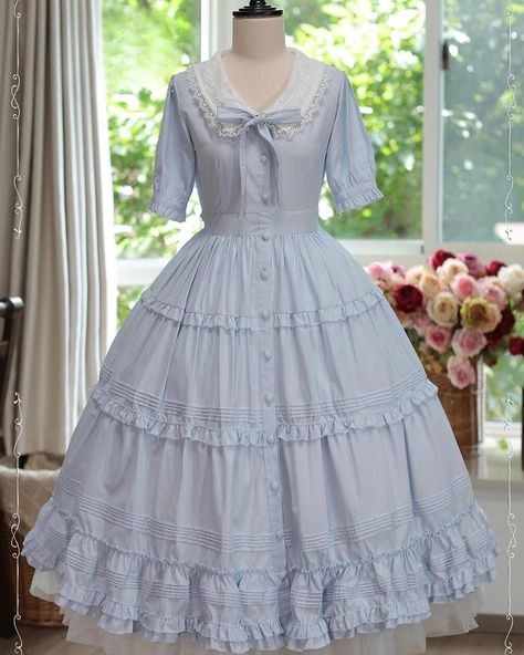 😊Classic Lolita tea party dress with front button placket and lace applique collar design, 4 colors available. 🛒Price: $47.24 👉Search 'T-G-041' on devilinspired.com #devilinspired #teapartydress #elegantdress #lolitacoord #lolitafasion #classicdress Blue Victorian Dresses, Old Fashioned Dresses Vintage, Vintage Blue Dress, Victoria Style, Country Lolita, Sailor Outfit, Vintage Dress Blue, Regal Elegance, Victoria Fashion