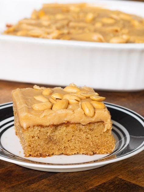 Old-Fashioned Peanut Butter Cake Lunch Lady Peanut Butter Cake, Old Fashion Peanut Butter Cake, Old Fashioned Peanut Butter Cake, Simple Cakes, Peanut Butter Bread, Peanut Butter Snacks, Loaf Cakes, Peanut Butter Cake, Peanut Butter Frosting