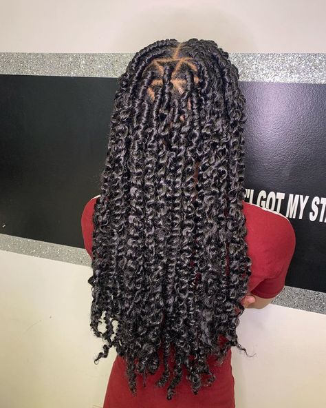 Black Hair Video, Her Cut, Black Hairstyles, Faux Locs, Pain Free, Locs, Makeup Nails, Her Hair, Halloween Wreath