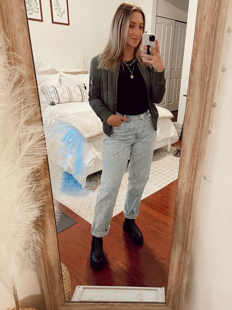 Green olive bomber jacket with Abercrombie curve love straight leg jeans for an easy winter to spring transitional outfit Chelsea Boots Outfit, Transitional Fashion, Love Jeans, Transition Outfits, Leather Chelsea Boots, Boots Outfit, Olive Green, Straight Leg Jeans, Chelsea Boots