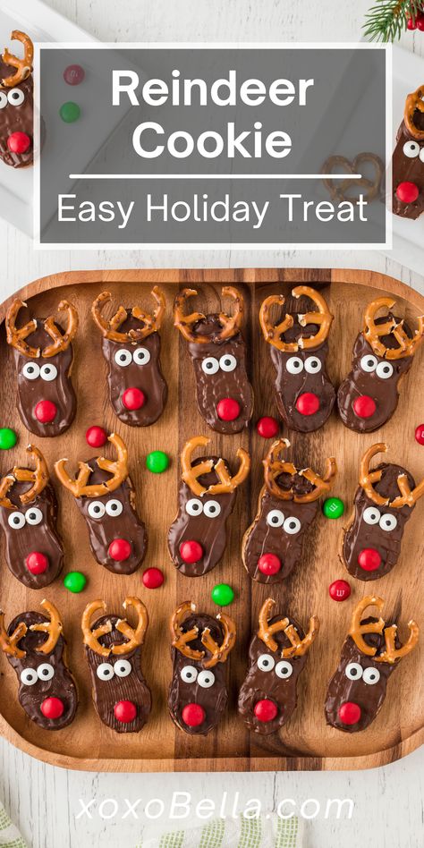 These easy holiday reindeer cookie treats make perfect Christmas treats for holiday parties. You don't need a long list of ingredients to make these Nutter Butter reindeer cookies and they're not difficult at all to prepare. Everyone is going to love these cute Christmas cookies with eyes and you're going to have fun making them. These easy no bake Christmas cookies are perfect for the peanut butter cookie fan. You're going to love these fun, cute and easy holiday reindeer cookie treats. Nutter Butter Snowmen, Snowman Nutter Butter Cookies, Nutter Butter Christmas Ideas, Nutterbutter Reindeer Cookies, Simple Christmas Cookies To Make With Kids, Chocolate Covered Nutter Butter Cookies, Christmas Nutter Butter Cookies, Nutter Butter Cookies Decorated, Oreo Reindeer Cookies