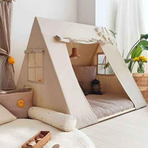 Diy Play Tent, Tent House For Kids, Bed Boy, Tree House Bed, Kids Armoire, Tent House, Indoor Playhouse, Play Tents, Sleeping Bed