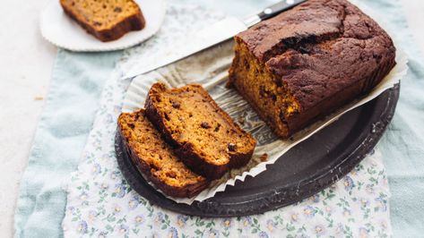 Southern Living; a must for my fall baking. Smells incredible. Sour Cream Banana Bread, Quick Bread Recipes Easy, Orange Bread, Cream Cheese Bread, Pumpkin Bread Easy, Sweet Potato Bread, Pumpkin Loaf, Bread Alternatives, Lemon Bread