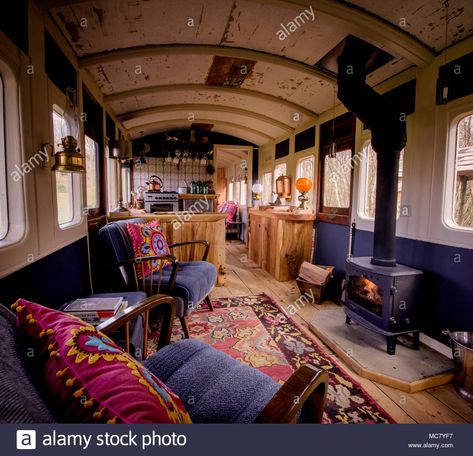 Download this stock image: Great place to stay - a train carriage converted into living space, Ashdown Forest, Sussex. - MC7YF7 from Alamy's library of millions of high resolution stock photos, illustrations and vectors. Train Carriage, Vintage Fridge, Boat House Interior, Eco Cabin, Rail Car, Old Train, The Tourist, Beach Bungalows, Train Car