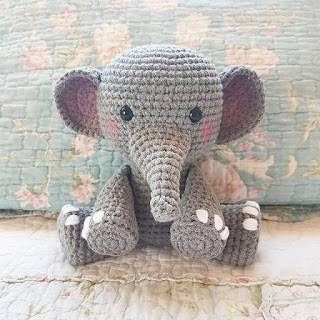 ELEFANTE AMIGURUMI 29593 Elephant Amigurumi, Crochet Elephant Pattern, Bee Free, Amigurumi Elephant, Crochet Elephant, Elephant Plush, Crochet Diy, Love Crochet, Crochet For Kids