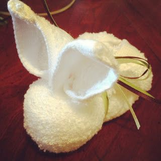 Handmade by Meg K: Washcloth Bunny Tutorial- Stocking Stuffers for Around a Dollar Washcloth Bunny, Christmas In October, Boo Boo Bunny, Bunny Tutorial, Washcloth Crafts, Don't Leave Me, Towel Animals, Teething Relief, How To Fold Towels