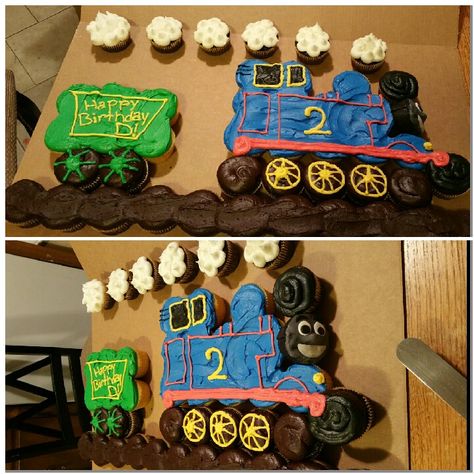 Thomas the train pull apart cake Train Pull Apart Cupcake Cake, Train Pull Apart Cupcakes, Thomas The Train Cupcake Cake, Cupcake Train Cake, Thomas The Train Cupcakes, Train Cupcake Cake, Train Cupcakes, Thomas Party, Themed Baby Shower Ideas