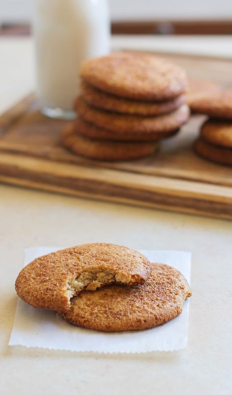 Grain-free, refined sugar-free snickerdoodle cookies made with almond flour and tapioca flour | TheRoastedRoot.net #glutenfree #dessert #paleo Cookies Made With Almond Flour, No Bake Energy, Blogging Photography, Energy Bites Recipes, No Bake Energy Bites, Homemade Recipes Dessert, Bites Recipes, No Flour Cookies, Snickerdoodle Cookies