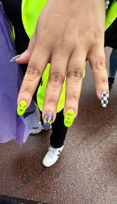 Lewis Hamilton Nails, F1 Nails, Hamilton Nails, Racing Nails, Theme Nails, Grey Acrylic Nails, Lewis Hamilton Mercedes, F1 Lewis Hamilton, Race Day Outfits