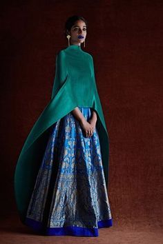 Festive Photography, Sari Gown, Payal Khandwala, Fashion Outfits Summer, Fashion Outfits Casual, Brocade Lehenga, Fashion Outfit Ideas, Outfits Woman, New Order