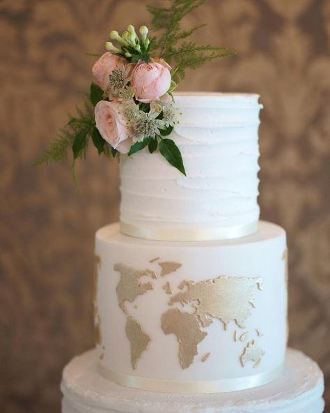 Travel Wedding Cake, Travel Theme Bridal Shower, Travel Cake, Themed Wedding Cakes, Travel Theme Wedding, Travel More, Wedding Cake Designs, Disney Wedding, Fancy Cakes