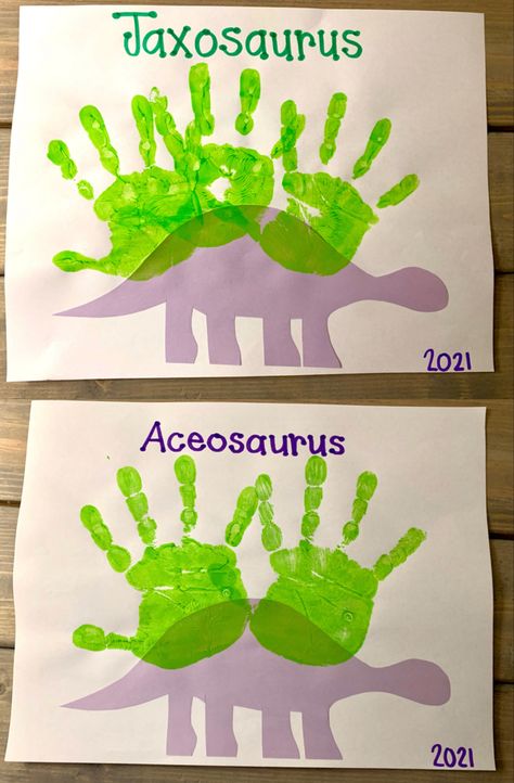 Fun craft for Dino week! Draw ✏️ and Cut ✂️ the body, then add painted 🖌handprint spikes ✋🏻✋🏾 Dino Tracks Craft, Dino Theme Preschool Activities, Dino Handprint Craft, Kindy Craft, Handprint Painting, Dino Craft, Daycare Projects, Dinosaur Activities Preschool, Dino Theme