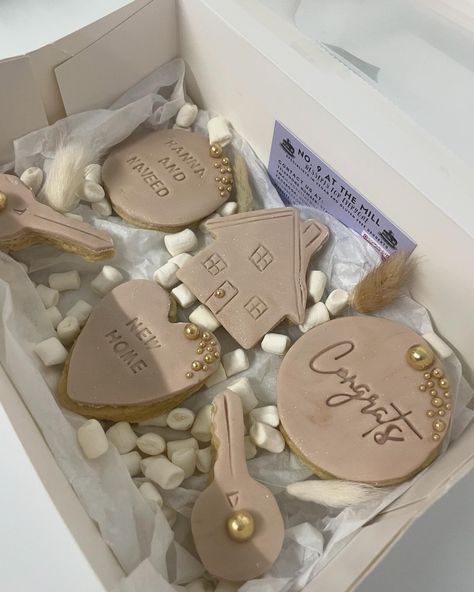 A cute housewarming gift 😍🤎. Dm to order @no9atthemill #cookies #cookiesofinstagram #luton #bedford #uk #personalised #no9atthemill #oldewatermill #cookie Housewarming Gift, House Warming, House Warming Gifts, New Homes, Gifts