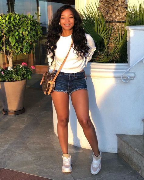 Nqobile Khwezi on Instagram: “Clean hands pure hearts Good grace good God.  Shoes : @belchinni_shoes” Nqobile Khwezi, Clean Hands, White Shorts, Womens Shorts, Pure Products, On Instagram, Instagram