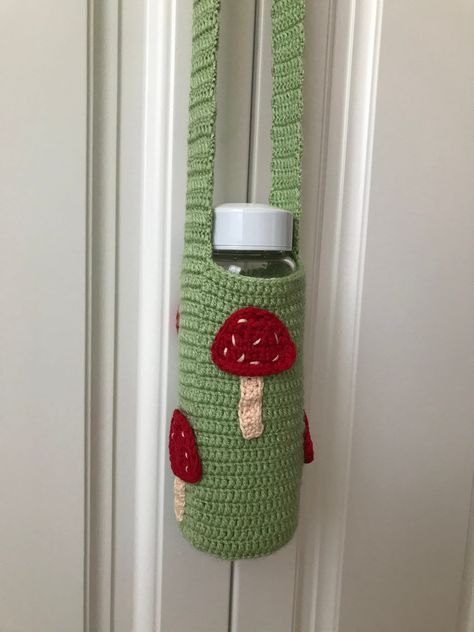 Water Bottle Carrier Crochet, Mushroom Water Bottle, Crochet Bottle Cover, Crochet Water Bottle, Crochet Water Bottle Holder, Crochet Fairy, Crochet Fruit, Water Bottle Carrier, Crochet Mushroom