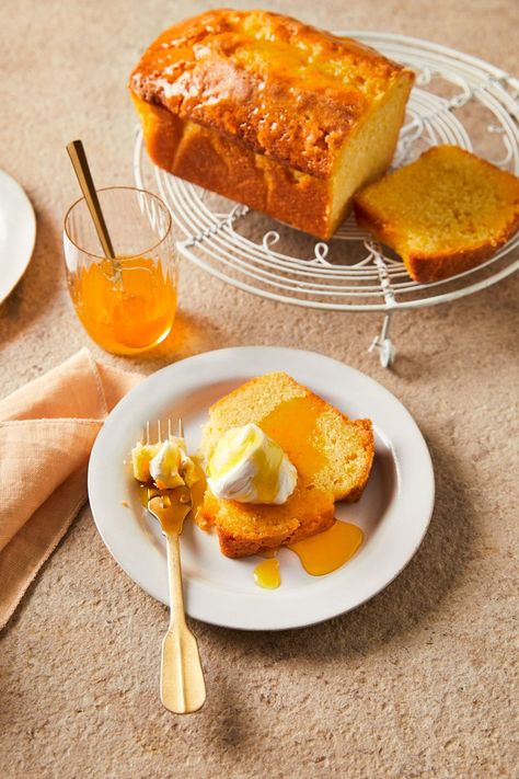 Orange drizzle cake Golden Syrup Cake, Carrot And Orange Soup, Orange Drizzle Cake, Chocolate Orange Brownies, Orange Desserts, Best Bakes, Orange Brownies, Fennel And Orange Salad, Syrup Cake