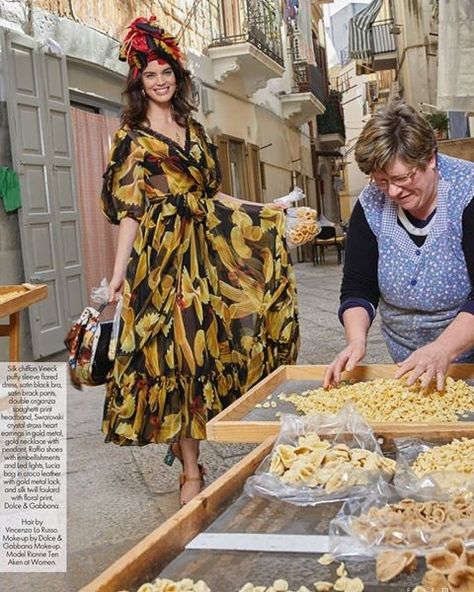 La modella di Dolce e Gabbana tra le orecchiette “made in Bari Vecchia”: ecco lo spot Key Pictures, Dress Prints, Glamorous Gowns, Clothing Wishlist, Bohemian Soul, Rose Print Dress, Photography Magazine Cover, Kitchen Prints, Dolce E Gabbana