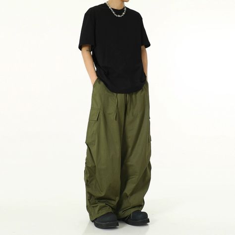 Model is 5ft 9''(176cm) tall, 145 lbs(66kg) weight and wearing a size L168cm 59kg wearing a size M - BAGGY- Straight casual fit- Side pockets- 2 colors Loose Cargo Pants, Parachute Cargo Pants, Parachute Cargo, Unique Clothing Style, Pants Model, Japanese Street Fashion, Baggy Pants, Baggy Pant, Slim Fit Shorts