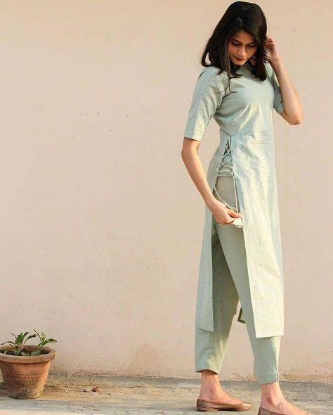 Kurti Modern Style, Idea For Kurti Design, Pista Green Churidar Designs, Kurta For Women Designer, Cotton Kurta Plazo Design, Different Kurti Designs Latest, Simple And Elegant Kurti Designs, Trending Kurtis Indian Fashion, Dress Material Pant Designs