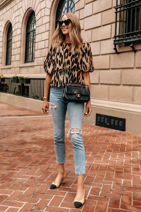 Fashion Jackson Wearing Ganni Leopard Top Levis Ripped Jeans Chanel Slingbacks Black Chanel Handbag Street Style 1 Leopard Blouse Outfit, Leopard Shirt Outfit, Girls Weekend Outfits, Print Jeans Outfit, Leopard Top Outfit, Leopard Print Pants Outfit, Printed Top Outfit, Mood 2024, Ganni Leopard