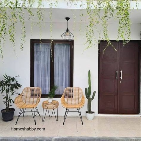 Inspirasi Dekorasi Rumah Minimalis dengan Interior yang Mengagumkan ~ Homeshabby.com : Design Home Plans, Home Decorating and Interior Design Terrace House Exterior, House Design Pictures, Casas The Sims 4, Minimal House Design, Minimalist House Design, House Outside Design, Minimal Home, Terrace Design, Front Porch Decorating