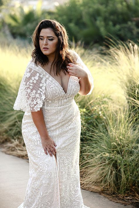 Curvy Babe-Plus size wedding gowns – Studio Levana – Couture Wedding Gowns Studio Levana, Plus Wedding Dresses, Plus Size Bohemian, Plus Size Wedding Gowns, Plus Size Bride, Curvy Bride, Couture Wedding Gowns, Brides Wedding Dress, Couture Wedding