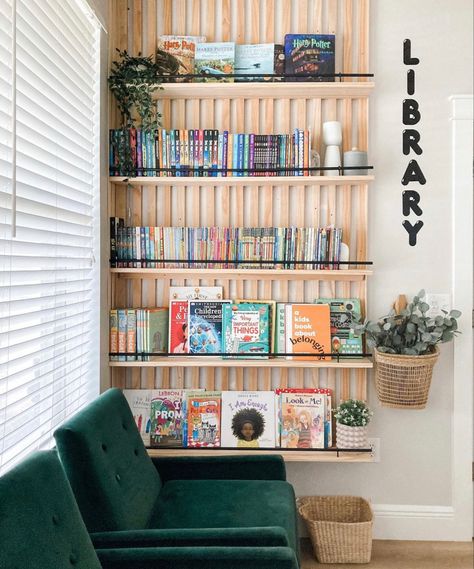 Homeschool Room, Wall Bookshelves, Playroom Ideas, Slat Wall, Big Boy Room, Kid Room, Diy Shelves, Toddler Room, Boys Bedroom