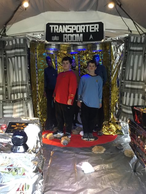 Star Trek Halloween transporter room #parkforesthalloween Trunk Or Treat Ideas Star Trek, Trunk Or Treat Star Trek, Star Trek Retirement Party, Star Trek Party Ideas, Star Trek Themed Party, Star Trek Decorations Party, Star Trek Birthday Party, Star Trek Halloween, Star Trek Decorations