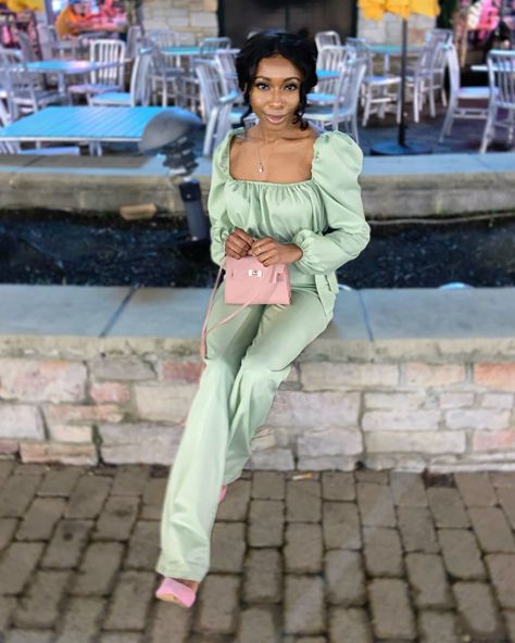 brunch outfits, brunch outfits black woman, spring outfits black women, classy fashion black women, elegant outfit black woman, femininity black women, black femininity, date night outfit, jumpsuit outfit, black girl Green Brunch Outfit Black Women, Elegant Outfit Black, Black Women Elegant, Brunch Aesthetic Friends Black, Spring Outfits Black Women, Spring Outfits Black, Jumpsuit Outfit Black, Fashion Black Women, Outfit Jumpsuit