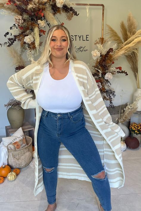 CARYS WHITTAKER STONE STRIPE LONGLINE CARDIGAN Carys Whittaker, Cosy Outfits, Cosy Outfit, Gorgeous Outfits, Longline Cardigan, Petite Shorts, Body Positive, Cute Blouses, Pretty Clothes