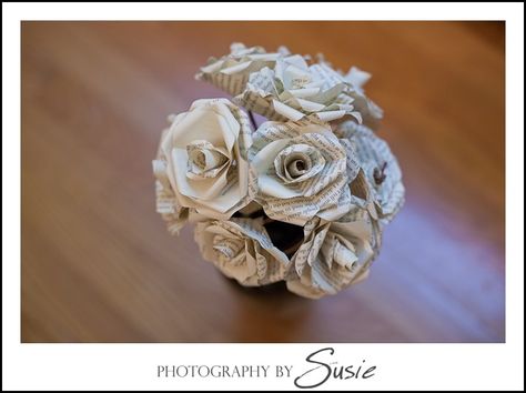 how-to-make-paper-roses_maryland-wedding-photographer_015 Sheet Music Flowers, Diy Paper Flowers Tutorial, Paper Roses Diy, Paper Chandelier, Sheet Music Crafts, Book Page Crafts, Rose Tutorial, Music Crafts, Music Paper