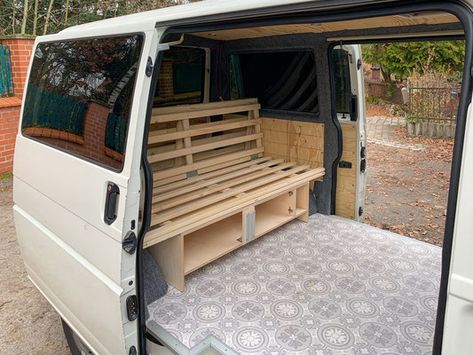 VW T4 Campervan Ausbau - housegemacht.de Vw T4 Interior Ideas, Vw T4 Camper Interior Ideas, Vw T5 Camper Interior Ideas, Vw Campervan Interior T6 Camper, Vw Campervan Interior T5 Camper Storage Ideas, T3 Interior Vw Camper, Vw Transporter Camper Interior, T4 Camper Interior Ideas, Vw T4 Camper