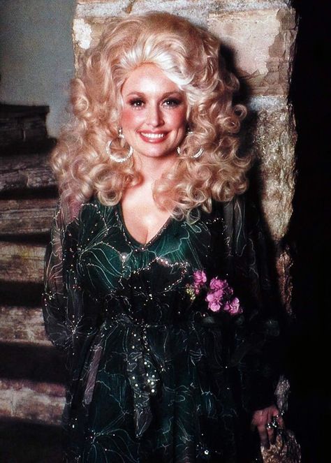 Dolly Parton Wallpaper, Ken Carson Wallpaper, Best Little Whorehouse In Texas, Dolly Parton Pictures, Ken Carson, 9 To 5, Hozier, Hello Dolly, Dolly Parton