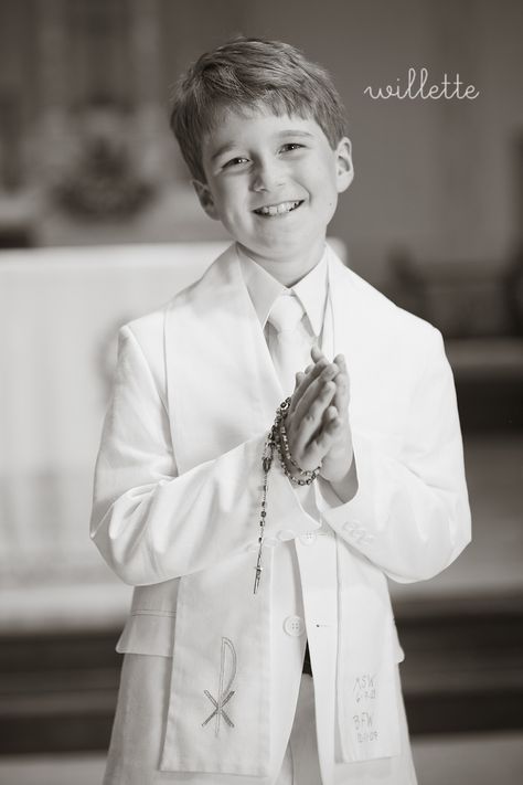 First Communion Photography Baptism Photography, Boy Photoshoot, Boys First Communion, Photographs Ideas, Eucharist, Boy Photography, First Holy Communion, Photoshop Photography