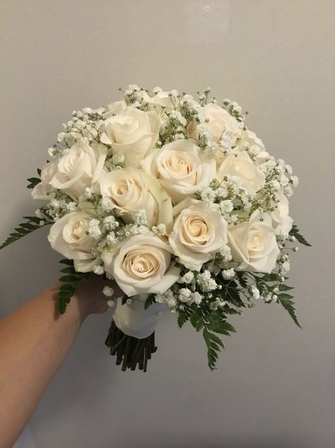 White And Light Pink Bridesmaid Bouquet, Flowers For Moms At Wedding, Boquetes Of Flowers Weddings, White Boquetes Of Flowers Wedding, November Wedding Bouquet, Round Wedding Bouquets, Hoco Bouquet, White Florals Wedding, Flower Arrangements Spring