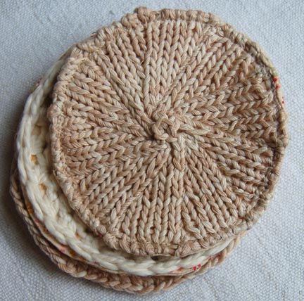 10 Cozy DIY Knitted Coasters Knitted Coasters, Tricotin Long, Knit Coaster, Purl Bee, Knifty Knitter, How To Purl Knit, Embroidery Craft, Crochet Coasters, Diy Knitting