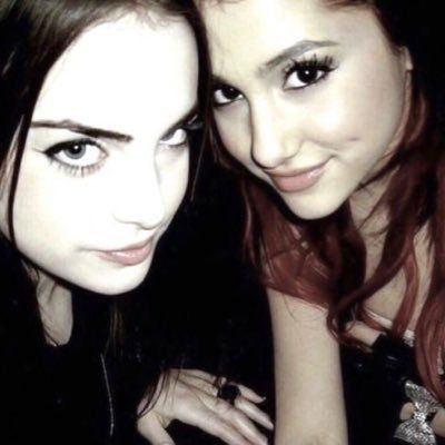 Princess Chelsea, Beck Oliver, Victorious Cast, I Love My Boyfriend, Jade West, Liz Gillies, Ariana Grande Style, Ariana Grande Wallpaper, Elizabeth Gillies