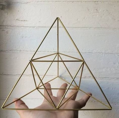 Pyramid Planter, Decorating With Sticks, Table Sculpture, Triangular Prism, Geometry Design, Stick Art, School Art Projects, Model Making, Art Drawings Sketches Simple