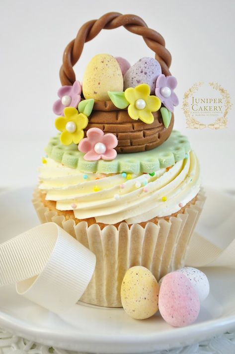 Basket Cupcakes, Easter Basket Cupcakes, Easter Cupcake, Cooking Decorating, Easter Recipe, Cupcake Tutorial, Pastel Cakes, Smooth Cake, Easter Baking