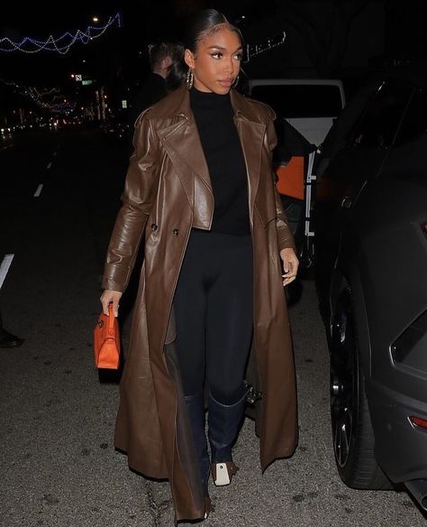 Harvey Outfits, Fashion Outfit Ideas, Lori Harvey, Leather Trench Coat, Winter Fashion Outfits, Fashion Outfit, Fall Winter Outfits, Leather Coat, Beverly Hills