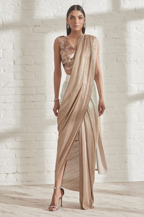 Metallic Saree, Drape Sarees, Pleated Saree, Desi Fits, Drape Saree, Pink Metallic, Indian Fashion Designers, Embellished Top, Indian Outfit